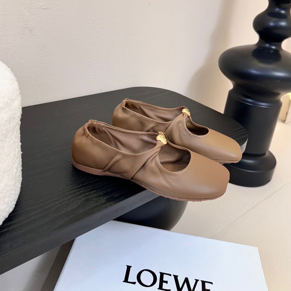 Loewe Women’s Brown Flats